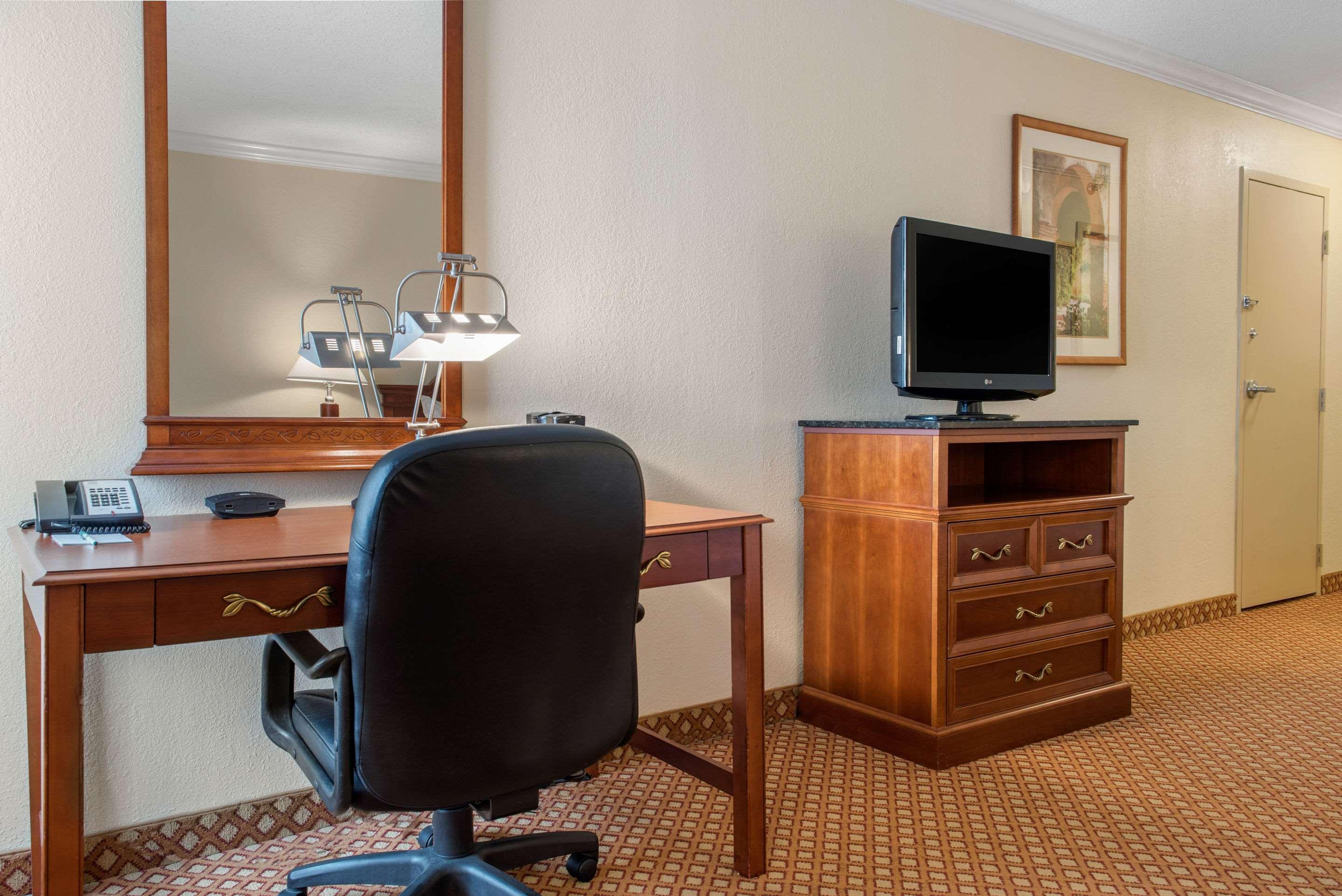 Quality Hotel Conference Center Cincinnati Blue Ash Ngoại thất bức ảnh